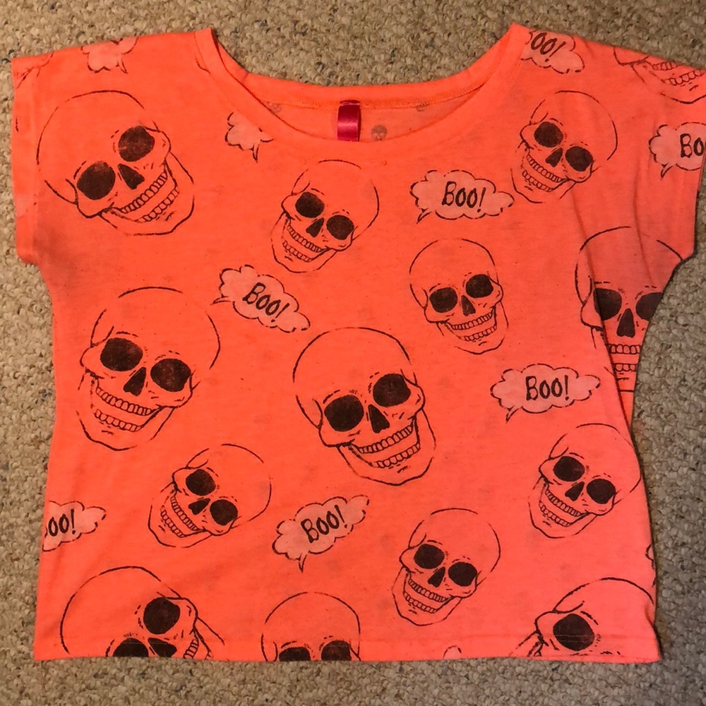 Short sleeved flowy Graphic tee